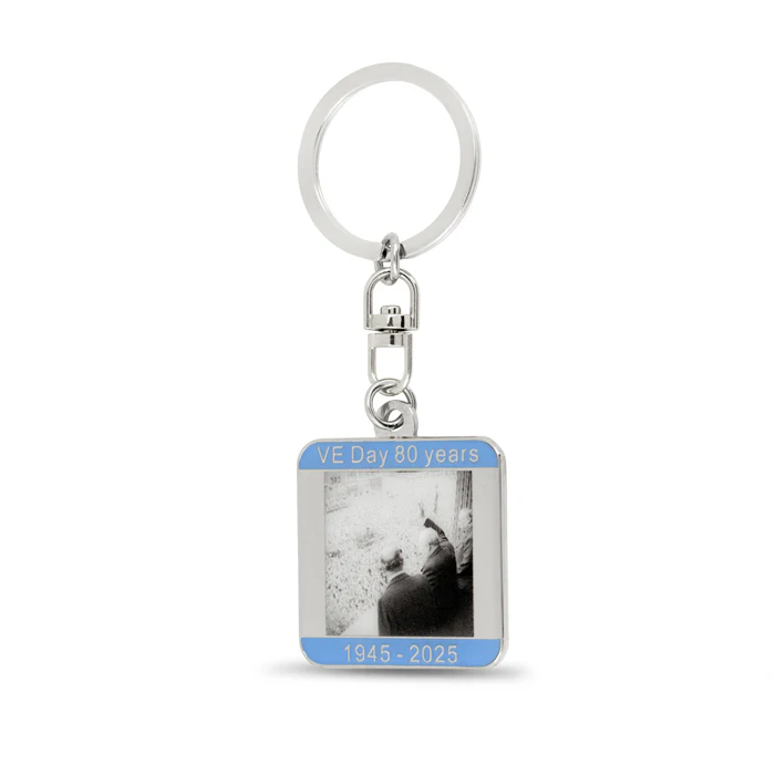 VE Day 80 Churchill Keyring - Image 2